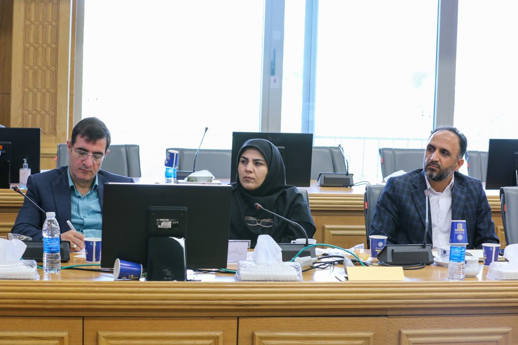 هم‌افزایی بین تشکل‌ها در ارائه راهکارهای برون‌رفت از ناترازی انرژی؛
اصلاح ساختار اقتصادی صنعت انرژی و واگذاری نیروگاه‌های حرارتی به بخش خصوصی؛در کمیسیون انرژی اتاق بازرگانی استان بررسی شد
