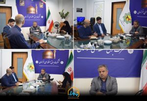 🔰نشست مشترک مدیران خانه هم‌افزایی انرژی و آب و شرکت برق منطقه‌ای خراسان برگزار شد 💠 نشست مشترک مدیرعامل خانه هم‌افزایی انرژی و آب با مدیرعامل شرکت برق منطقه‌ای خراسان با هدف تبادل نظر پیرامون همکاری‌های مشترک و بررسی روند خصوصی‌سازی در صنعت برق برگزار شد. 🔷 در این نشست، دکتر مدقق مدیرعامل شرکت برق منطقه‌ای خراسان با اشاره به ضرورت تقویت تعاملات میان بخش‌های انرژی و آب استان، بر لزوم هم‌افزایی بیشتر میان نهادهای تخصصی این حوزه تأکید کرد. 🔹 وی با بیان اینکه پیگیری مسائل حوزه برق استان نیازمند مشارکت و هماهنگی نهادهای غیردولتی است، اظهار داشت: خانه هم‌افزایی انرژی و آب می‌تواند نقش مؤثری در شناسایی، طرح و پیگیری شبکه مسائل صنعت برق ایفا کند. 🔶 در این جلسه، موضوعات مرتبط با روند خصوصی‌سازی در صنعت برق، چالش‌های موجود و ظرفیت‌های همکاری مشترک نیز مورد بحث و بررسی قرار گرفت.